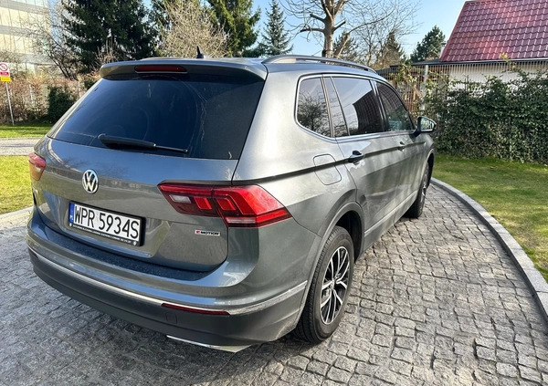 Volkswagen Tiguan Allspace cena 115000 przebieg: 106000, rok produkcji 2021 z Warszawa małe 211